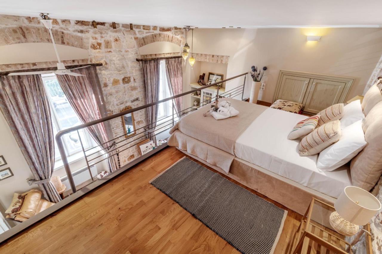 Mouragia Loft - Waterfront Old Corfu Town Apartment Exterior photo